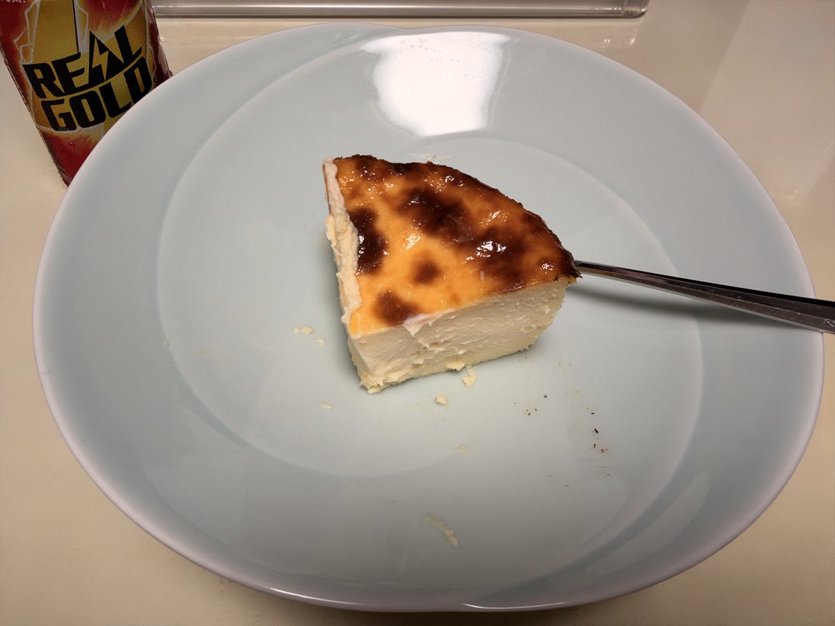 kouchims's tweet photo. バスチー🧀で乾杯😌 https://t.co/CtSi2QiYFL