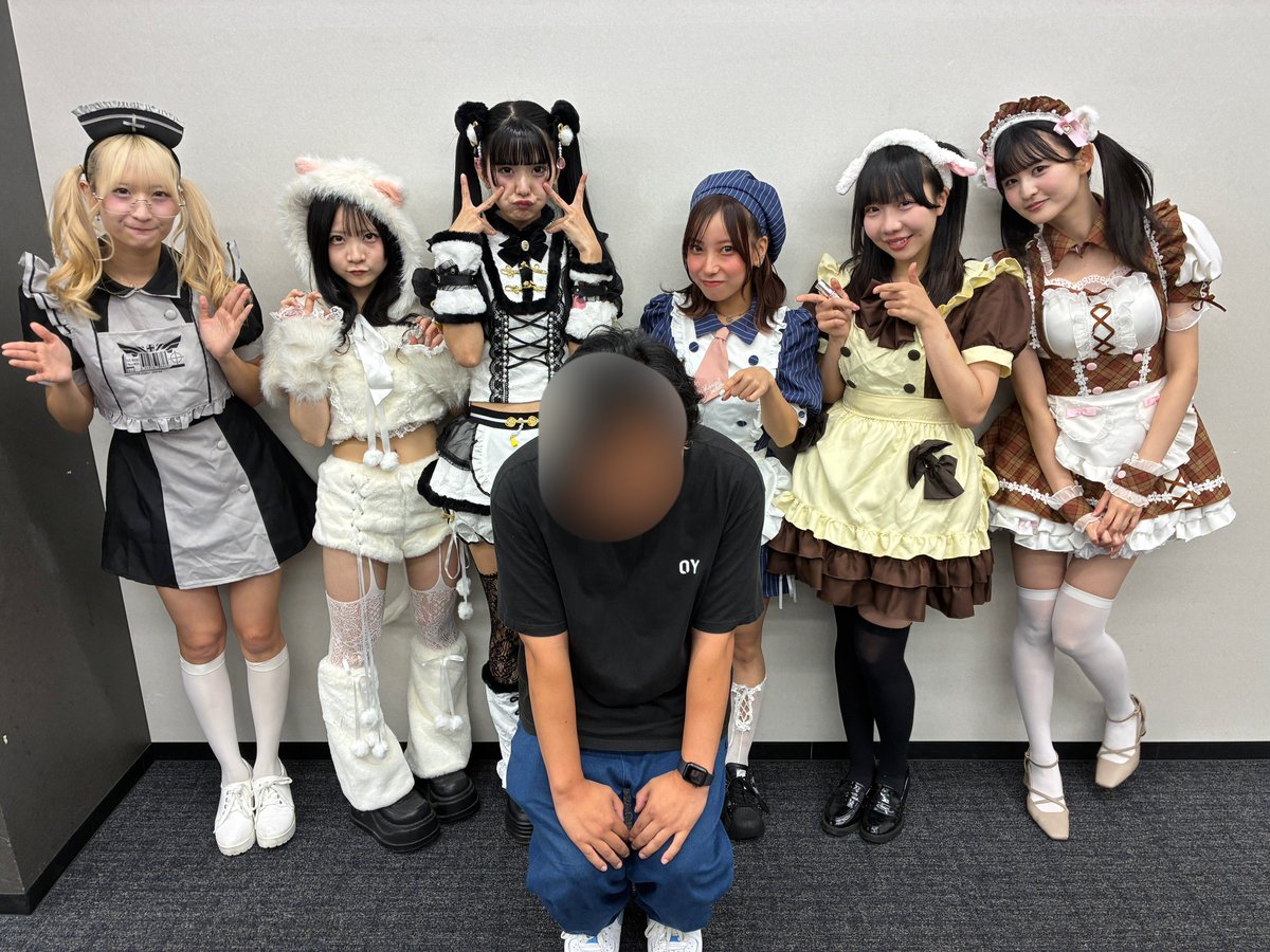 zo______n6's tweet photo. ラナキュラで初めて囲み撮ったけど
ｱ､ﾄﾞﾓｰ
ｱｻﾞｼﾀｰで終わりwww

後ろで笑ってないでちゃんとケアしてください？？ななすけさん？？？ https://t.co/hxkJmka0kn