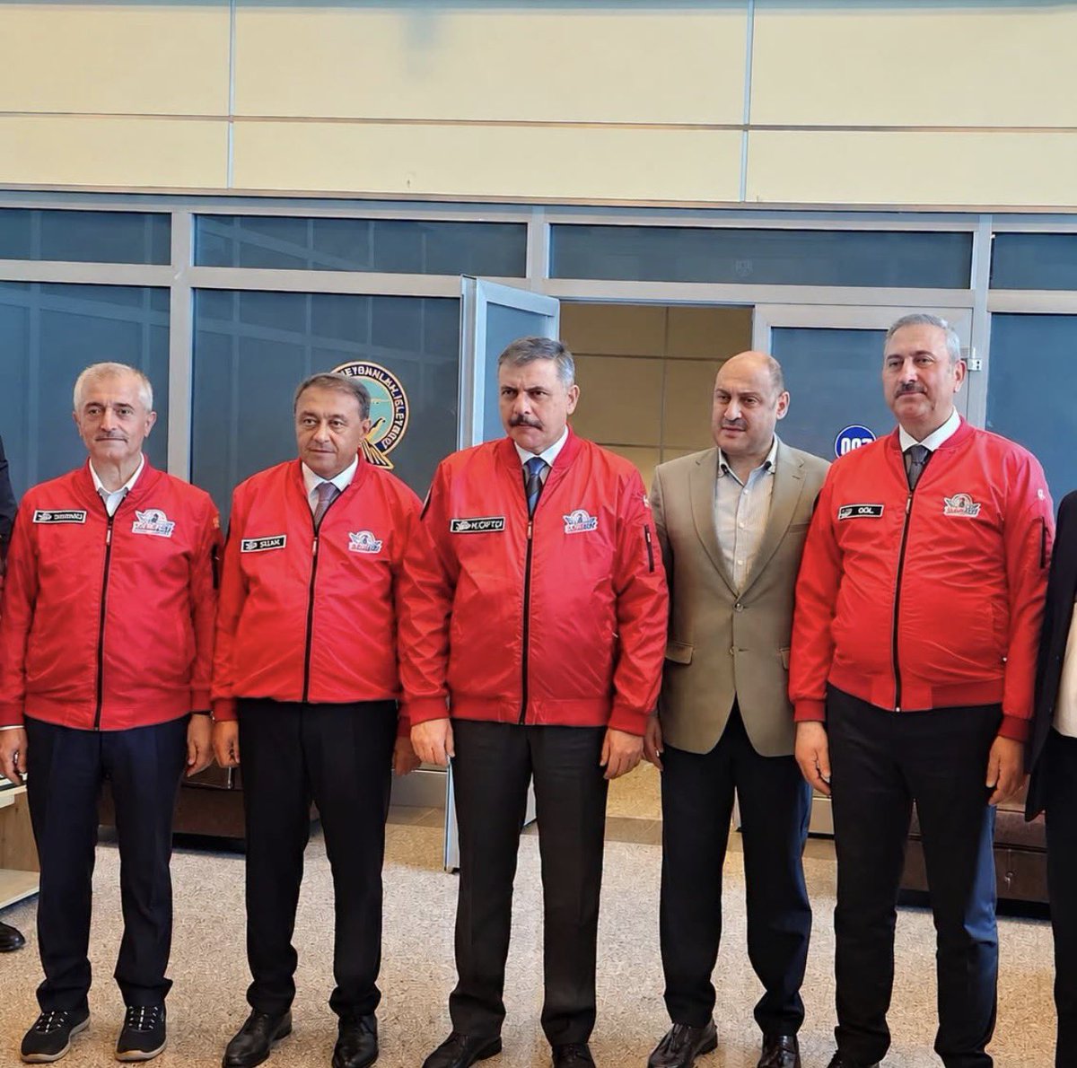 Basin63_com's tweet photo. TEKNOFEST Güneydoğu’da anlamlı buluşma

https://t.co/5qjctSRVAe https://t.co/RrszeqtpbK