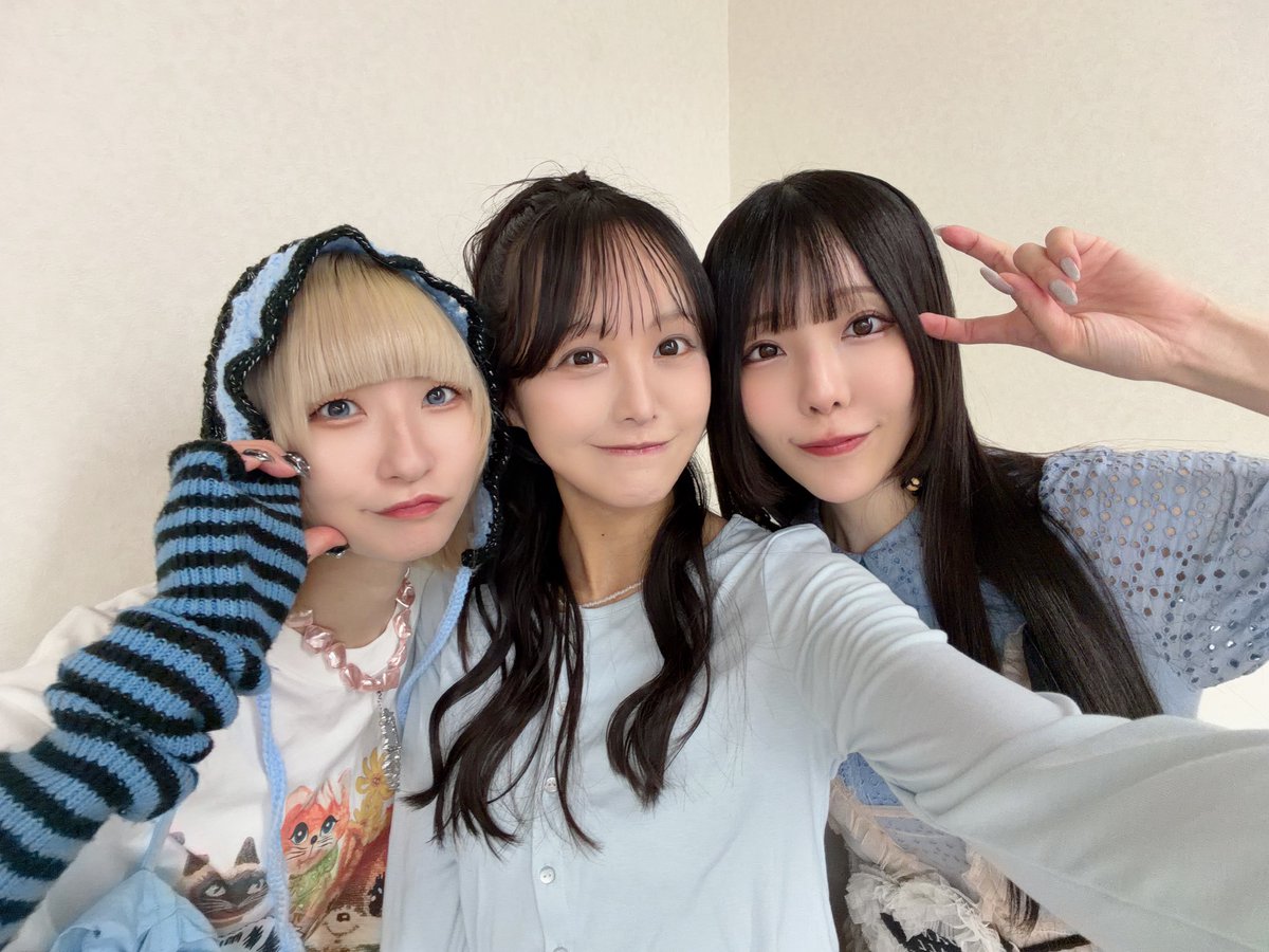 FUKUAKARI_STU48's tweet photo. 多分私前世で地球とか救ってて、なんとりさちーさんとピンキーさんにお会いできました🫶
わたしがちょうだいすきなの分かってるからやれやれオタクめしてくれて嬉しい女神ふたり(#^.^#) https://t.co/sQX2ry1sua