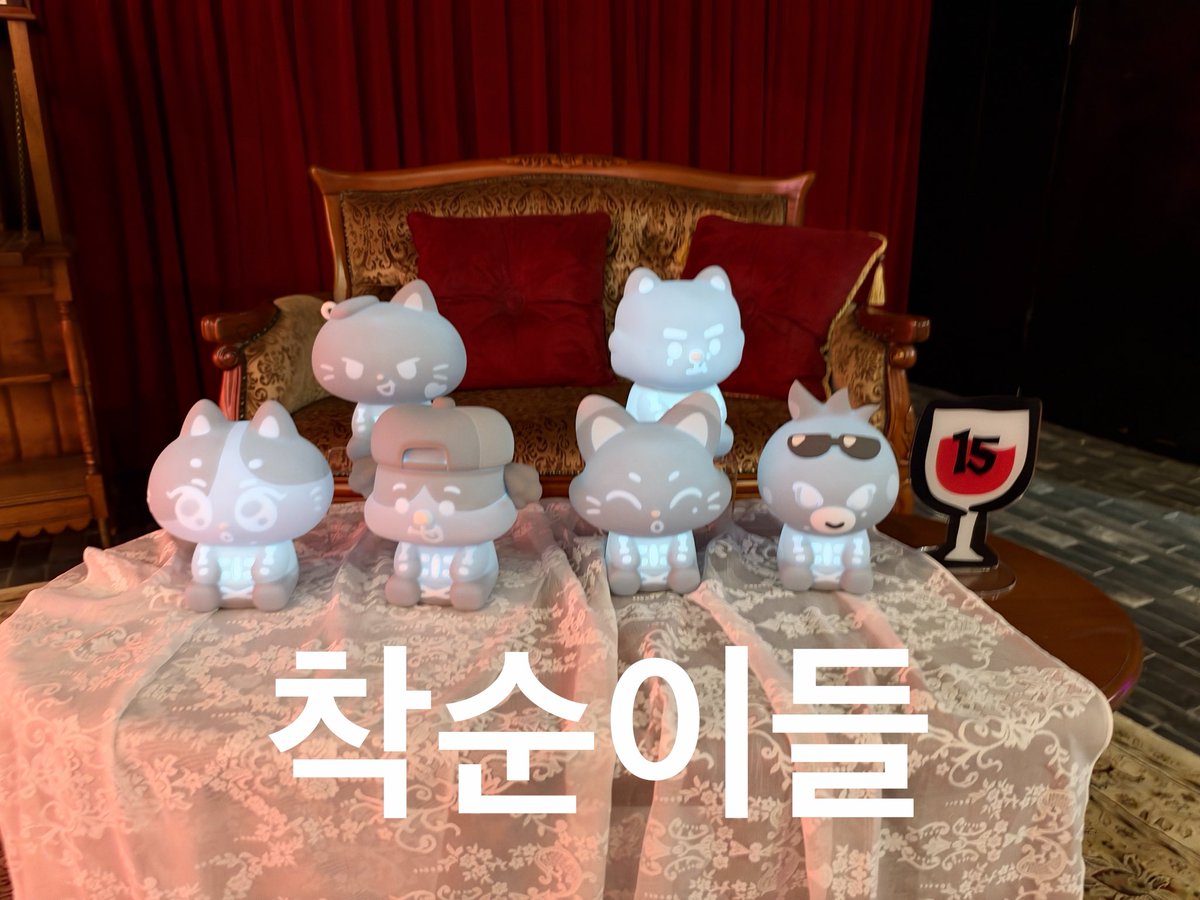 summerxki's tweet photo. 스푸키 엔친 팝업 너무 좋았다😤 https://t.co/WFqpaa0u51