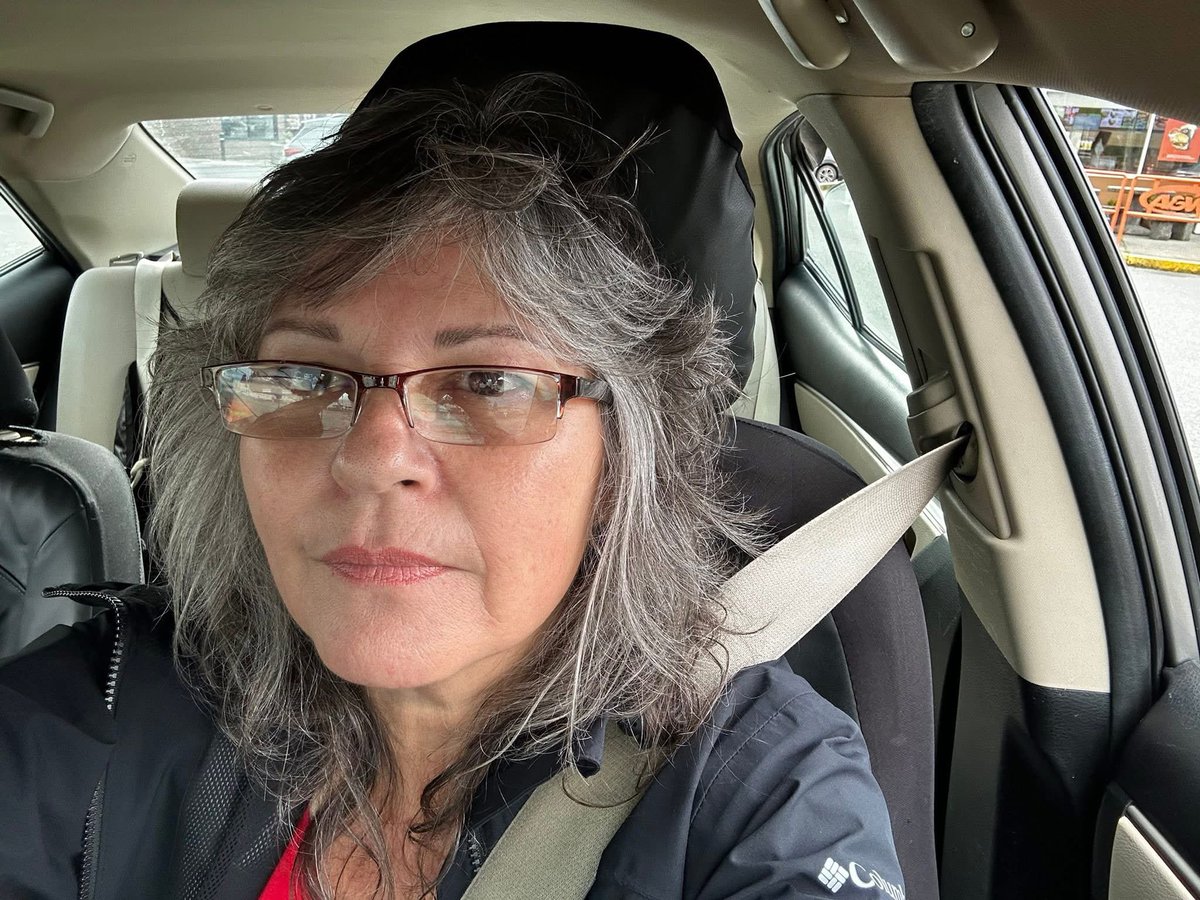 LauraCurtis111's tweet photo. Good day lovelies ❤️🌹.
I hope you all are having a wonderful day? 
Keep staying safe always. Love and hugs https://t.co/iqdvTNCmWn