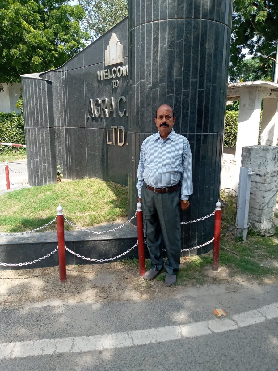 SubhashTripath4's tweet photo. Agra club Agra. https://t.co/SAHibRarCt
