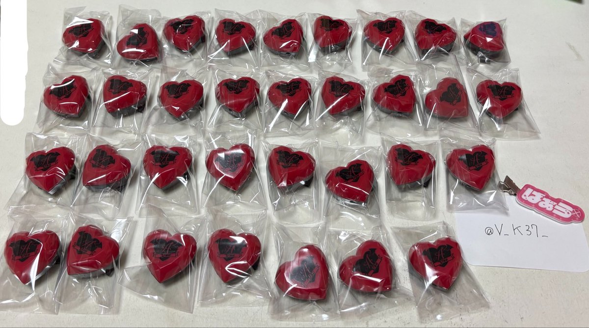 V_K37_'s tweet photo. 騎士X グッズ 交換 買取

譲）リンライ❤️33

求）定価(＋送料)

郵送(＋送料)or11月6､7日大阪公演
(都内手渡し)

何度もライブで使っているため印刷禿げてる所あります
お気軽にお声掛けください

 #騎士Xグッズ交換 #騎士Xグッズ買取 #KnightXグッズ交換 #KnightXグッズ買取 https://t.co/2mAQbDOoGZ