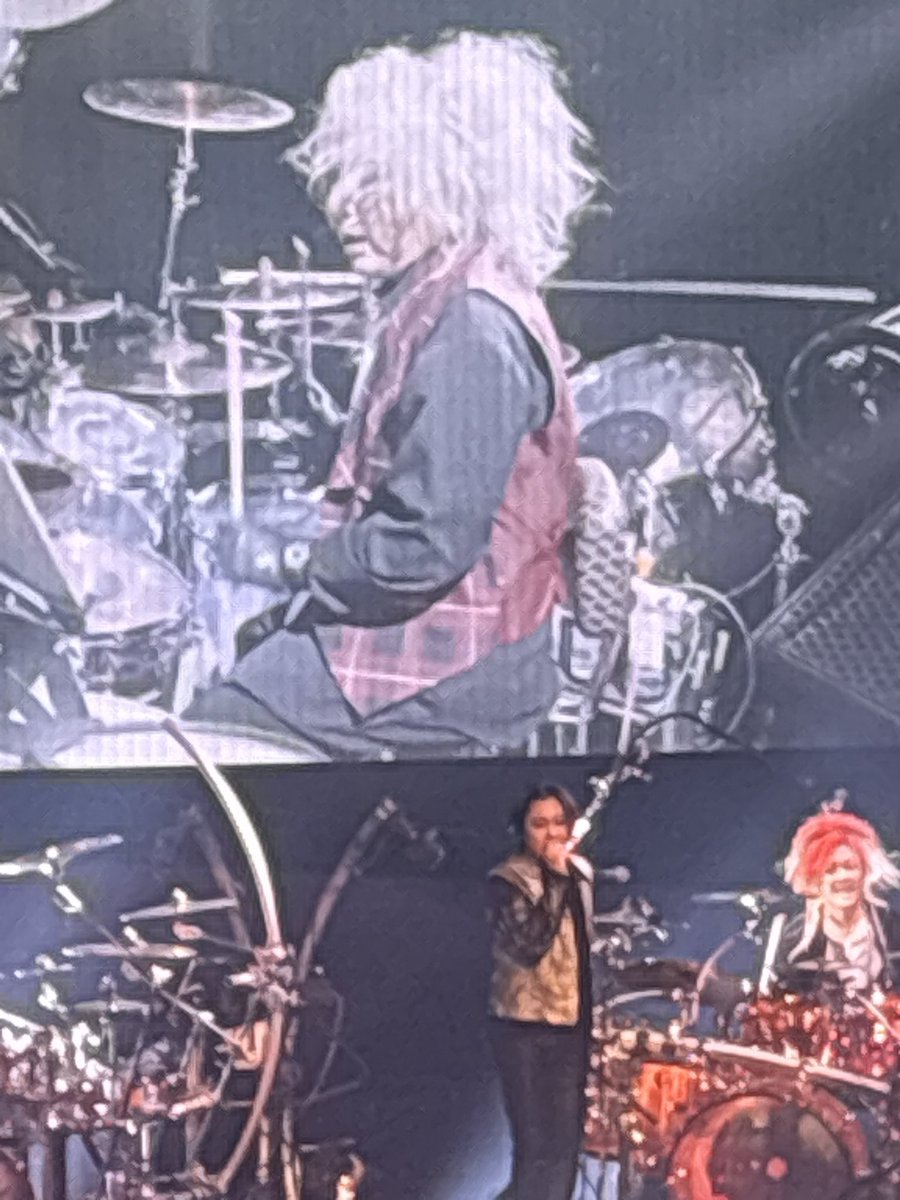 FBjdlu12's tweet photo. 歩みを止めない新たな歴史を作っていく私達のLUNA SEA。仙台サンプラザでそれを目撃出来た幸せな夜でした。
INORANさんハッピーバースデー！🎂💐
真矢さん淳士さんの隣に確かにいました。今日は美味しい牛タンを堪能されてますね。🐮👅 https://t.co/HYokCtc4Zq