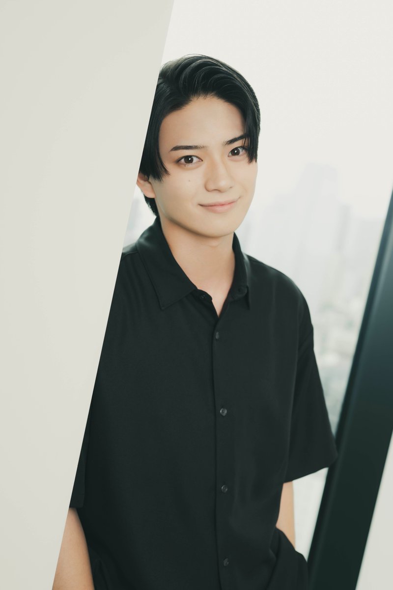 TVGweb's tweet photo. 原菜乃華主演「もうパパ！」
吉良陽日役・岩瀬洋志インタビュー✍️🏻
---
“一見二枚目、実は三枚目”な役柄に挑戦🤍
「愛されキャラも演じられるんだな、
という新しい一面を見せたい」

憧れの堤真一との初共演にドキドキ💭
「手汗が止まらないくらい緊張」

https://t.co/dNxzjTKIIj

#もうパパ https://t.co/cQvCrqCVWN