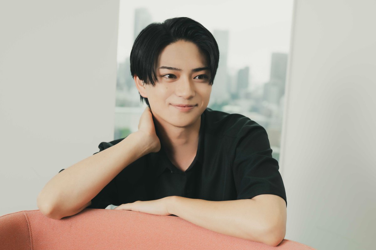 TVGweb's tweet photo. 原菜乃華主演「もうパパ！」
吉良陽日役・岩瀬洋志インタビュー✍️🏻
---
“一見二枚目、実は三枚目”な役柄に挑戦🤍
「愛されキャラも演じられるんだな、
という新しい一面を見せたい」

憧れの堤真一との初共演にドキドキ💭
「手汗が止まらないくらい緊張」

https://t.co/dNxzjTKIIj

#もうパパ https://t.co/cQvCrqCVWN