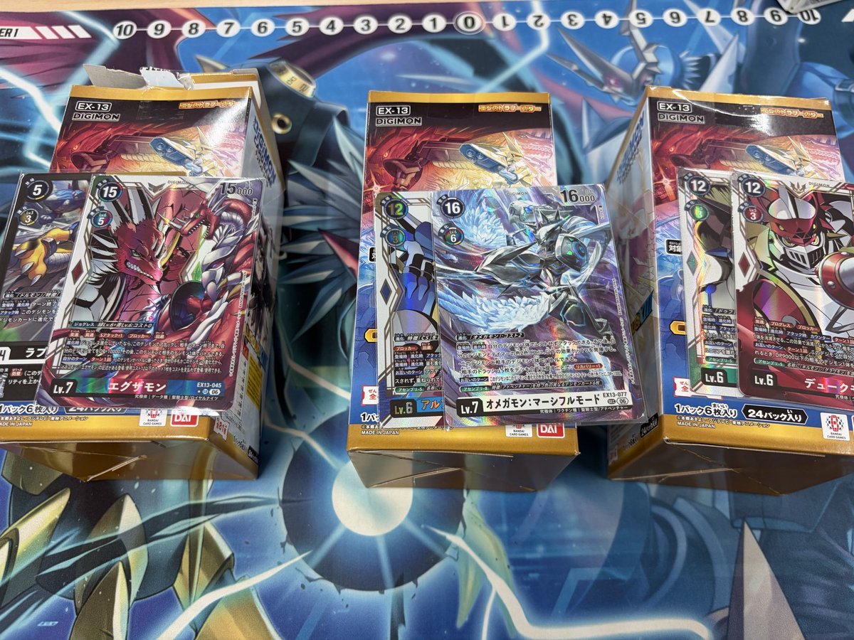 gpgbb's tweet photo. デジカ3箱購入
ロイナカッコいいから箱買っちゃうよね https://t.co/MLQ6LLWtKU