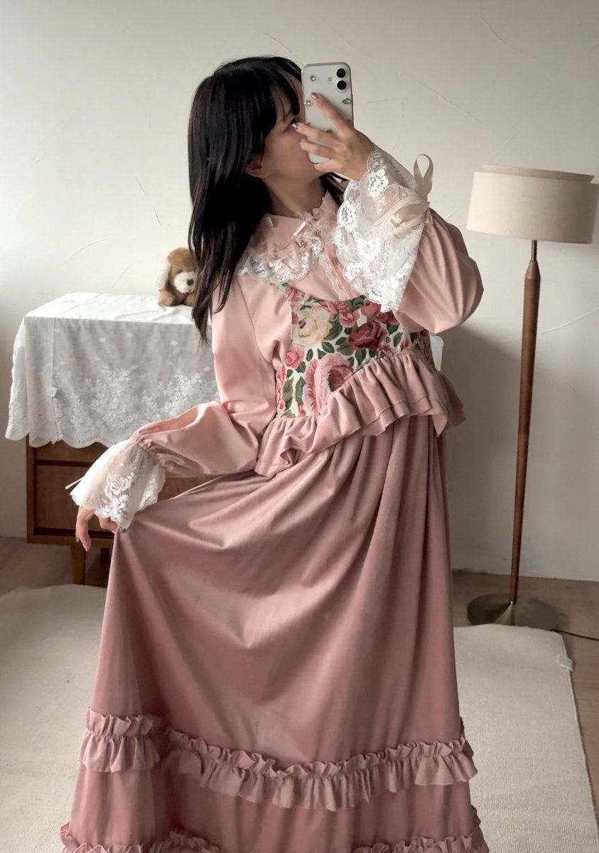 merrygorandchan's tweet photo. お気に入りのピンクのゴブランワンピース🎀

#日常垢 #日常垢さんと繋がりたい https://t.co/iT2s3c9p6o