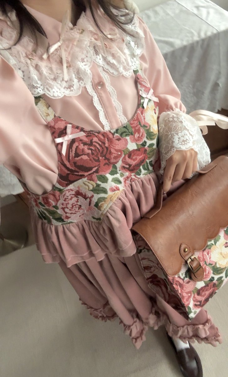 merrygorandchan's tweet photo. お気に入りのピンクのゴブランワンピース🎀

#日常垢 #日常垢さんと繋がりたい https://t.co/iT2s3c9p6o