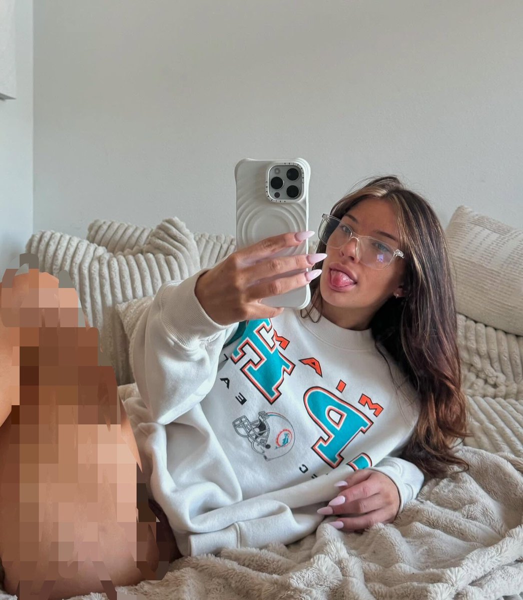 Yearn4fiona's tweet photo. good morning and happy weekend cuck boys (pixels for betas) https://t.co/mQIhKQ62Fz