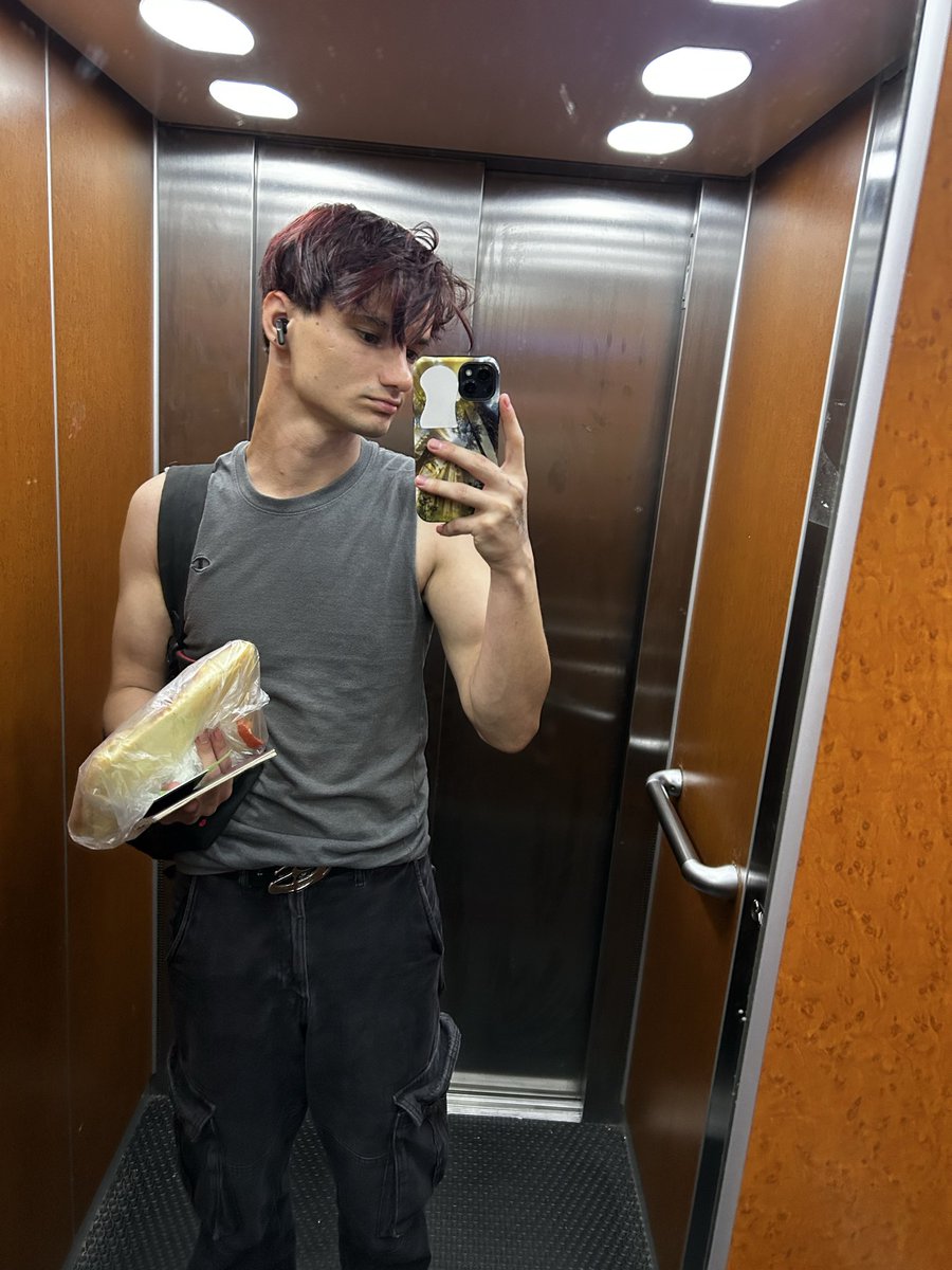 Poseidon080420's tweet photo. I'm back in the game 🤭😈
#Gay 
#GaySelfie 
#GayBoy 
#Nude 
#GayNude https://t.co/Fmy6zkwkSH