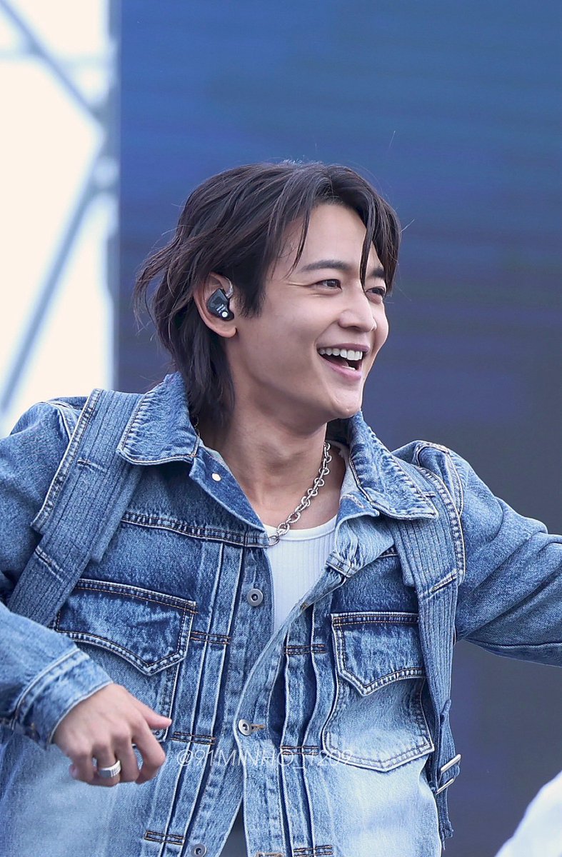 FlamingShawol's tweet photo. The long hair enthusiast in me is so happy todayyyy☺️☺️
#minho #민호 #MINHO
#shinee #샤이니 #SMTOWNRUNCLUB26 #SMRUN #smrun26 
c: to the owners~ https://t.co/tvREBJM3rM