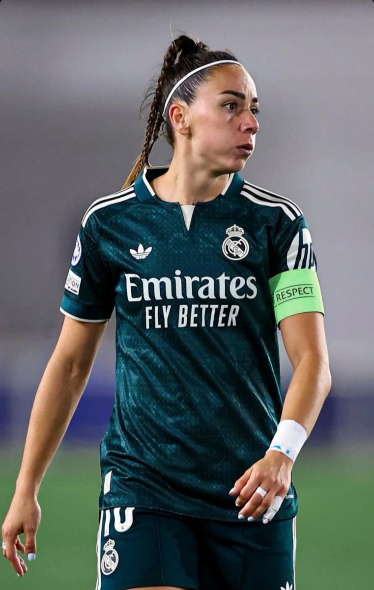 blissaqueen's tweet photo. Capitana 🫡 https://t.co/J0E4iMmmWB