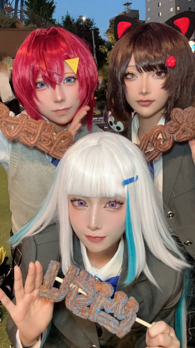 ameme_s2__'s tweet photo. 離脱してます❕
かわちい3️⃣ばか㌠楽しすぎて時間あっという間だった〜‼️
念願のことたくさんできて幸せ💕
2人ともありがとう🥹✨
#コスフェスTDC #レイパラ https://t.co/qf7YNhlemQ