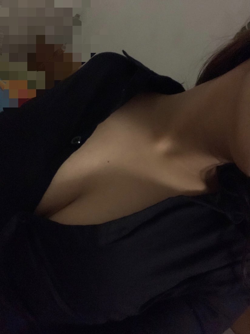 fayessir's tweet photo. when yaa seggs after office😖😖 https://t.co/WDVcbHu8bd