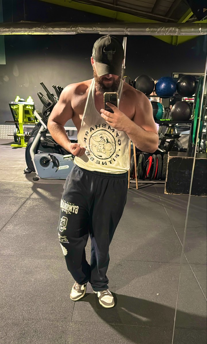 joeuk2000's tweet photo. Another heavy session..,. Now time for fun, anyone free today ? https://t.co/WdbrvBgDOQ