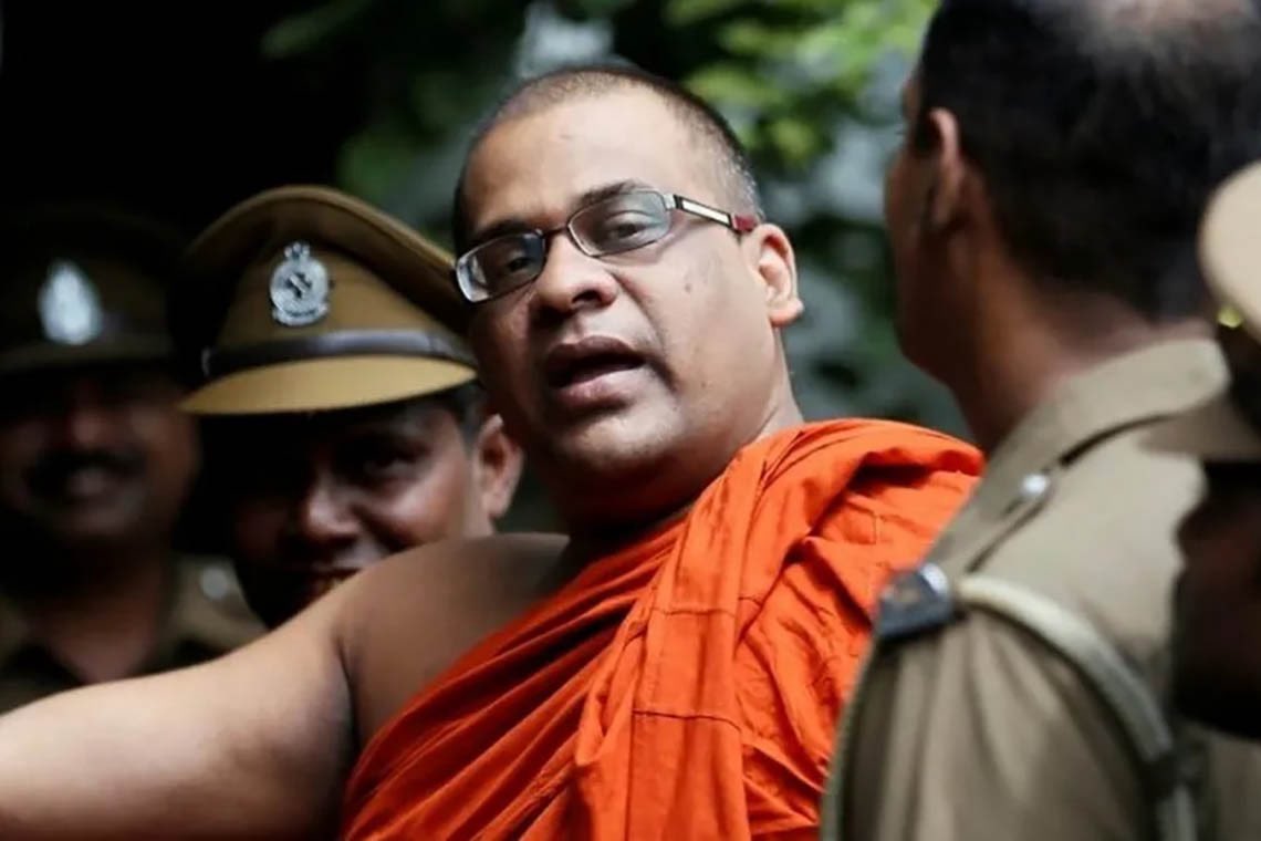 SriLankaTweet's tweet photo. Galagoda Aththe Gnanasara Thera, who was wanted under a court warrant, has been arrested while hiding at an Aranya Senasanaya in Thiniyawala - Newsfirst reports https://t.co/vl3HLRUTwx