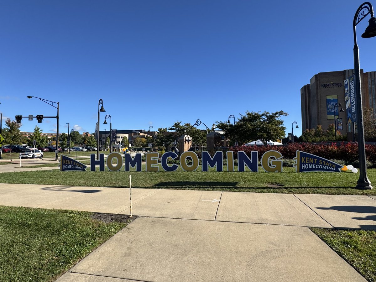 BeverleyLaubert's tweet photo. HOMEcoming! #KentHC https://t.co/Pe3Hn9wo41