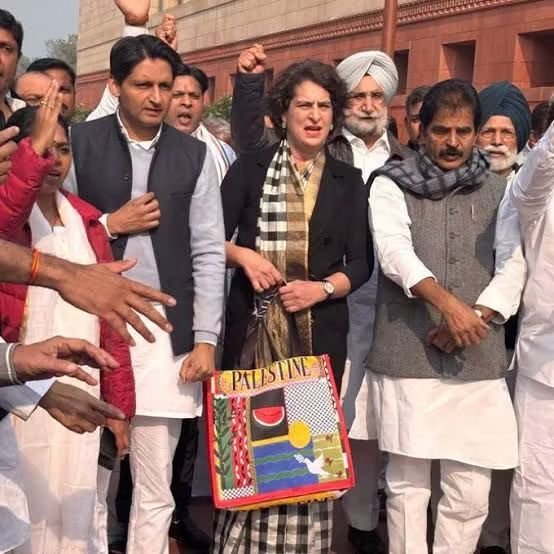 sanjeevchadha8's tweet photo. #पूछताहैभारत @aishkapoor @alok_ajay @attorneybharti @Teenasharma_77 @anuragspparty 
Dear @narendramodi Stop calling #RaulVinci a pappu as he is most dangerous person on earth. We are silent on #2008MOU we went silent when #Nishu #Ruchika used third rate language. Then came Smash https://t.co/UAEpyXeRAx