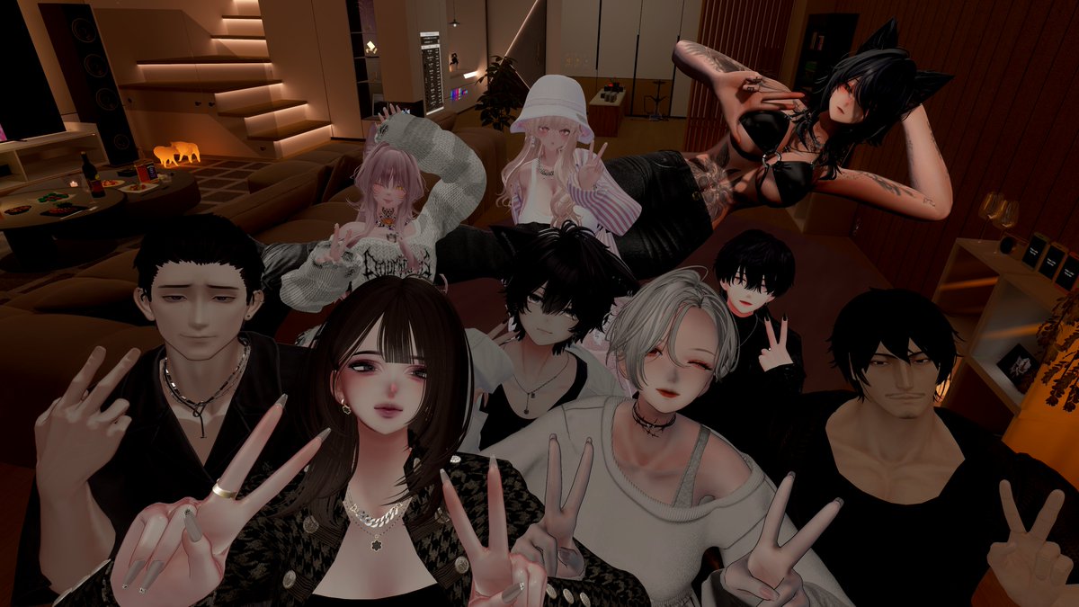 umiu_vrc's tweet photo. 昨日の写真！インシュタンスとLFメンバーで！！ https://t.co/UNuHz9TRVQ