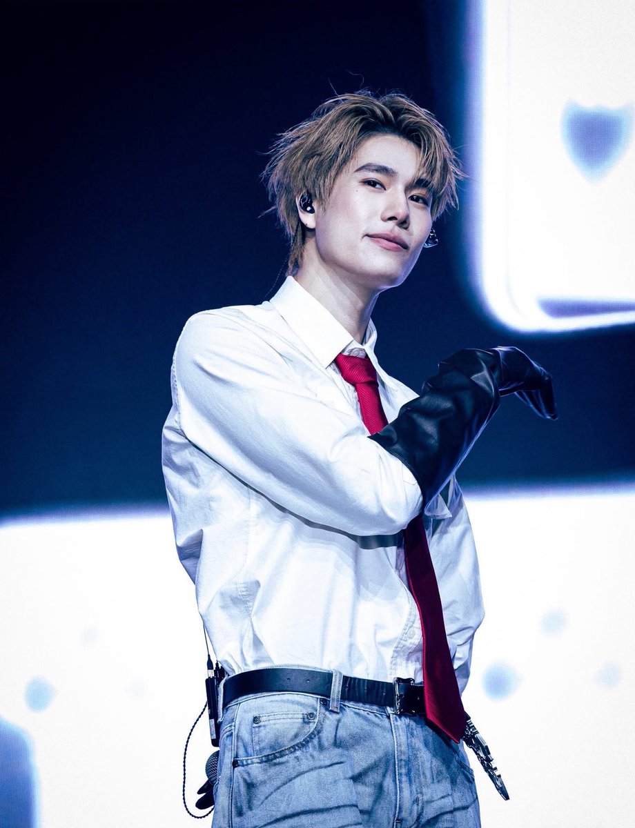 PhuwinOfficial's tweet photo. ♬⋆.˚ #2026Phuwin1stFanconinIndonesia

Thank you to all Indonesian fans and everyone who supported Phuwin at 1st Fancon in Indonesia until it completely SOLD OUT! We’re so glad to see Phuwin happily performing what he loves and bringing joy to everyone. See you on the next stage!

PHUWIN 1ST FANCON IDN
❥@phuwintang🍯
#phuwintang
#winniethephu