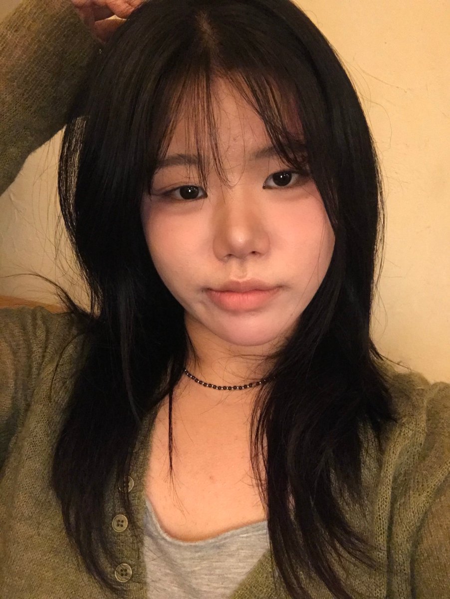 E_jju09's tweet photo. 뚱뚱해도 꾸미고 보정하면 돼. https://t.co/JihWH5Ovst