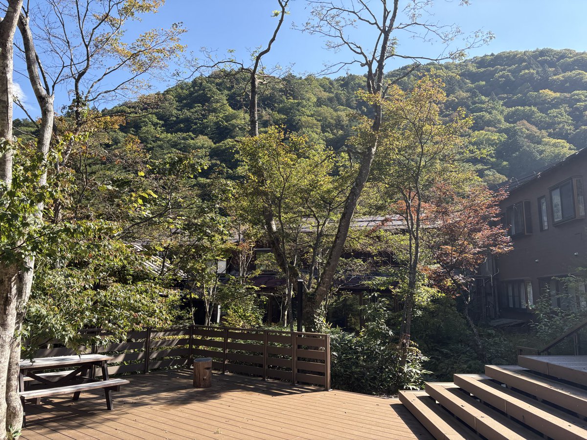 Noah6ame's tweet photo. 4日前に休みが決まって行くとこ募集して（結局そこには行ってないです🙇）片道300㌔の一人旅だったけど楽しかった。
空室あれば2泊したかったです。2日連チャンずっと歌いながら5時間運転してたから喉取れた。 https://t.co/5gO0p9jFN7