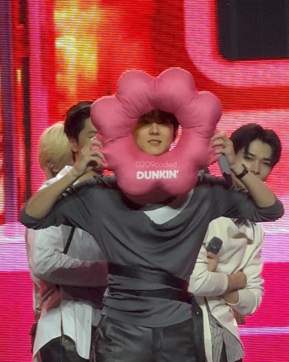 0209coded's tweet photo. there’s jungwon and then there’s jay!!! MY JAYWON ❤️

#DunkinPH_ENDLESS
#ENDLESSFunMeet #ENHYPEN https://t.co/NxnLwgd0u1