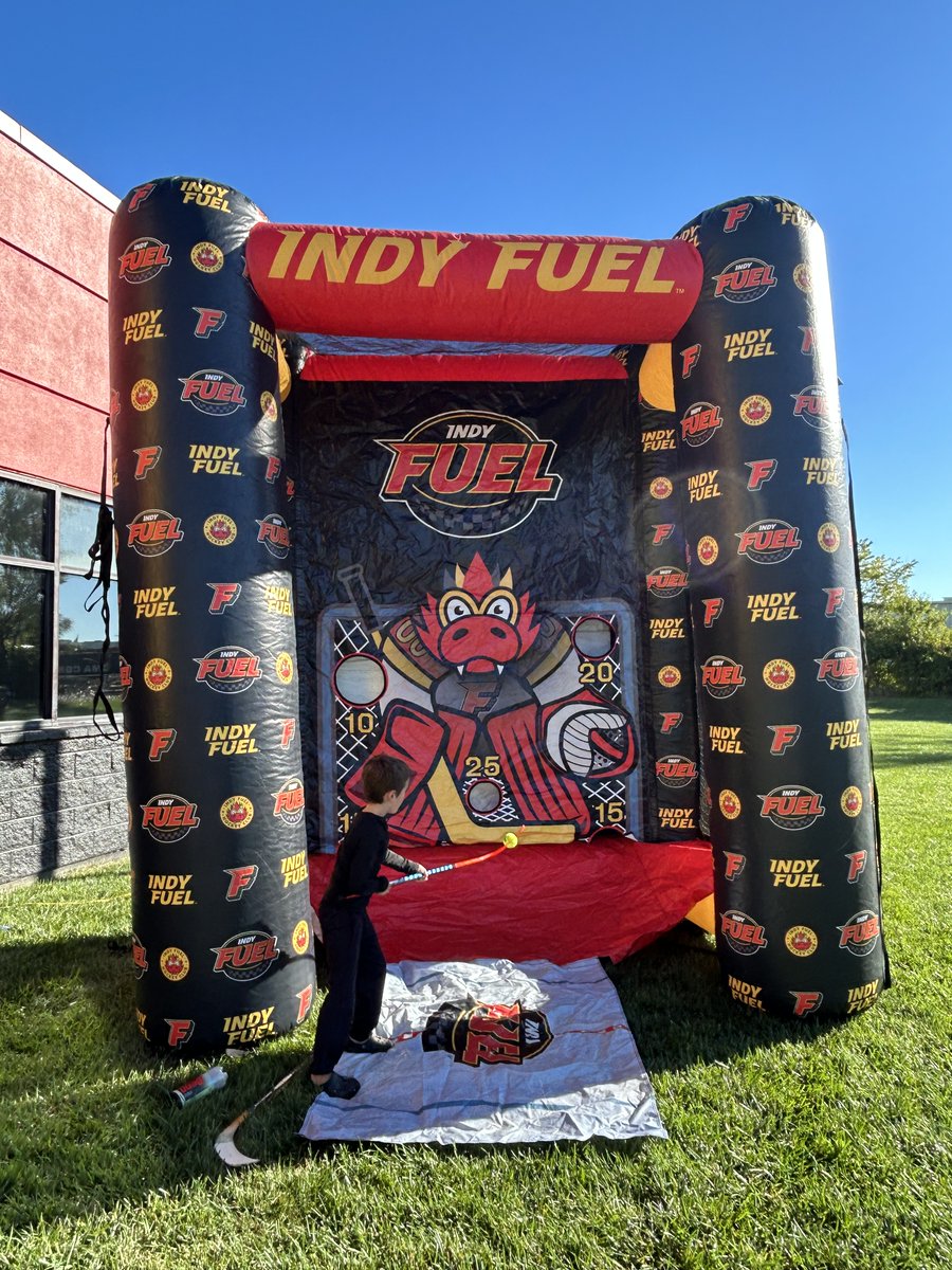 IndyFuel's tweet photo. Celly Day with the Jr. Fuel crew! 🏒 Nothing better than kicking off another season at the Fuel Tank!

#IndyFuel | #FuelTheFire https://t.co/bDxyrS6EYO