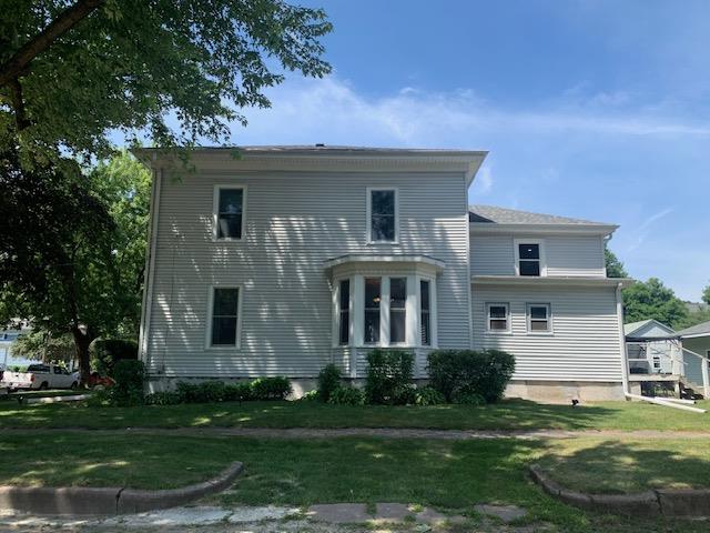 katietroccoli's tweet photo. Do you know someone looking for a great property in Ottawa? Please pass this along! #HereToHelp https://t.co/UBDZiPaJbO