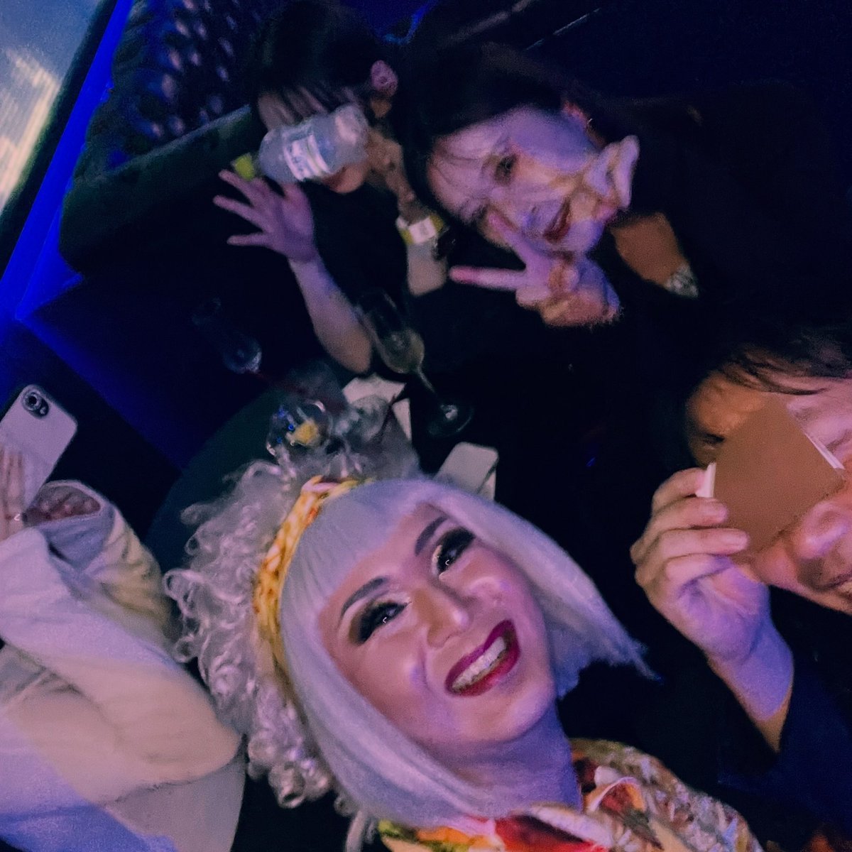 DQ_NOBLE's tweet photo. 本日も銀座club plumお越し頂きありがとうございました☆今夜は無事に（酔っ払って無く）終える事が出来ました！笑。客足はちょっと少なめだったケド、局所的にすんごい大盛り上がりで（酔っ払いヤヴァイ…苦笑）大変良かった夜でした！笑。さて、来週も土曜日にお待ちしております♪ヨロシクちゃお♡ https://t.co/LXY5FBPrOj