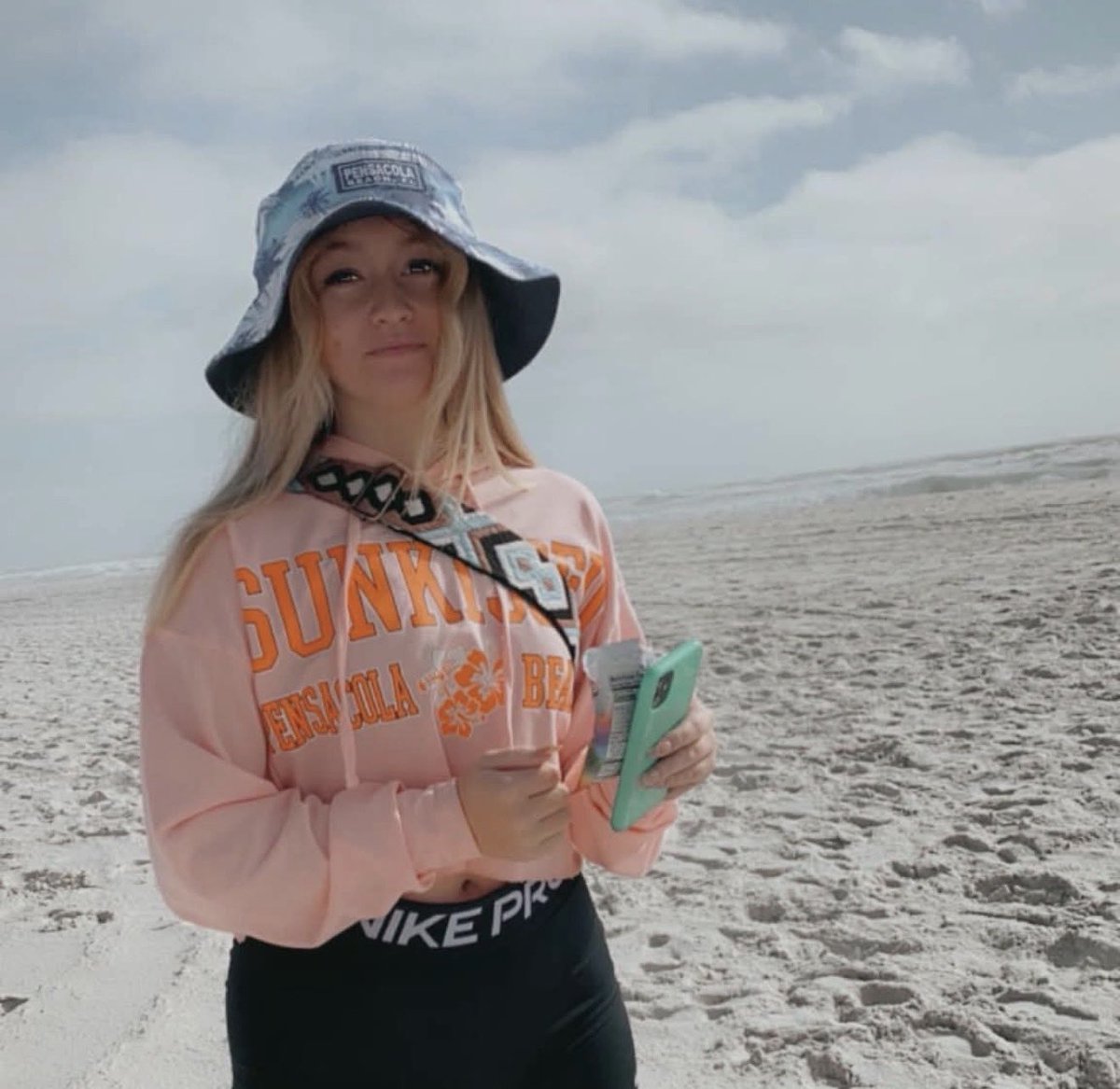 BHanni's tweet photo. Today’s #KUCancerFighter hero is Kaylee Starnes, a 17-year-old from Osceola, MO who has been battling a rare form of brain cancer for the last year.
 
Around time last October, Kaylee received her diagnosis of this aggressively growing form of cancer that starts in the spinal cord. She courageously endured a 12.5 hour surgery where doctors were able to remove 60% of the tumor. Sadly, in time, the tumor grew back 3 times its original size. The cancer has left her paralyzed from the chest down and it’s been a grueling road over the last 12 months for this young lady who previous played softball & volleyball and enjoyed being a cheerleader as well. Her family describes her a bubbly personality who loves life, hanging with friends, her animals and driving her mustang.
 
Kaylee’s got a big birthday coming up in less than two weeks – her 18th – and she’s fighting as hard as ever. Kaylee and her family are determined to not give up. Her mother wants to thank everyone for their support & prayers and is so grateful for all the encouragement they’ve received over the past year. Kaylee, you are such an inspiration. Your determination and resilience in the face of such adversity is as impressive as we’ve ever seen. Jayhawk Nation is behind you and today’s call is for you! 💙❤️