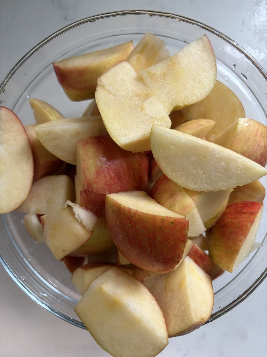 zenandtonics's tweet photo. honeycrisp apple juice 🍂 https://t.co/buhKRXZUFE