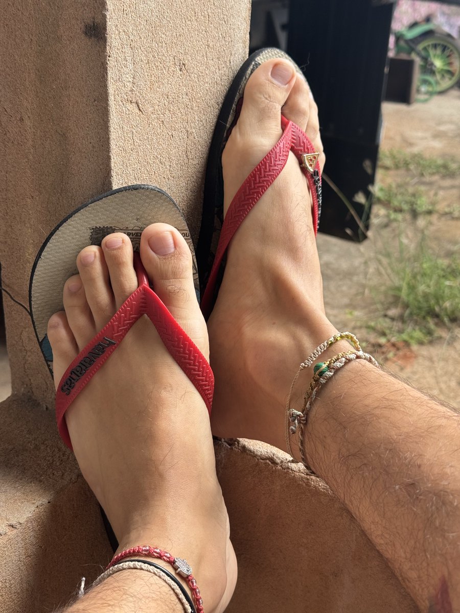 lcslluchtt's tweet photo. Bom dia?! ☀️🦶🏻 https://t.co/IcMZ8AlRqs