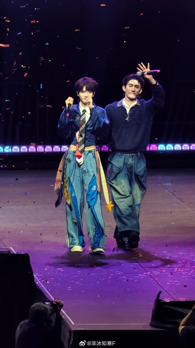 jinRJhopemang's tweet photo. The dream omegaverse couple
#aylio #政瞳 https://t.co/wrCA1ZnZ5Q