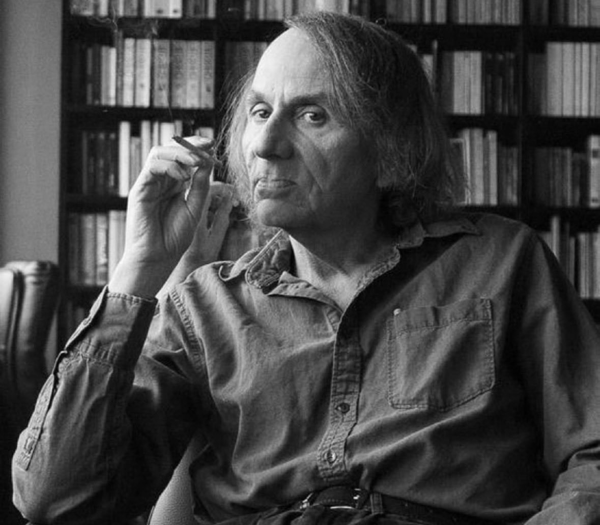 vanmutoka1's tweet photo. «La télévision, internet et les biens de consommation… tout est conçu pour qu’une personne n’ait pas à passer cinq minutes seule avec ses pensées.»

Michelle Houellebecq https://t.co/hvXuf9ysbO