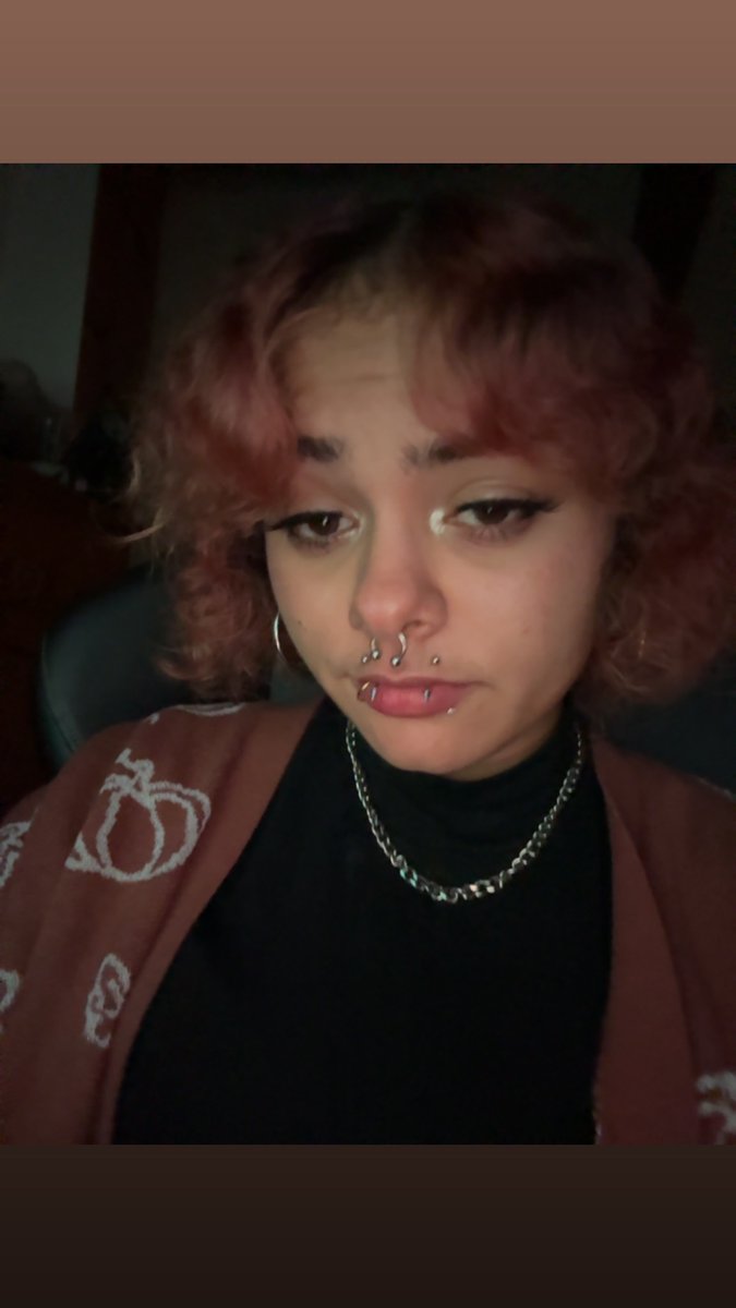 Daisyislazyxox's tweet photo. <3 I wanna go pumpkin picking so bad , (have you guys ever put your dick in a pumpkin)
#goonette https://t.co/C1Fb27W16u