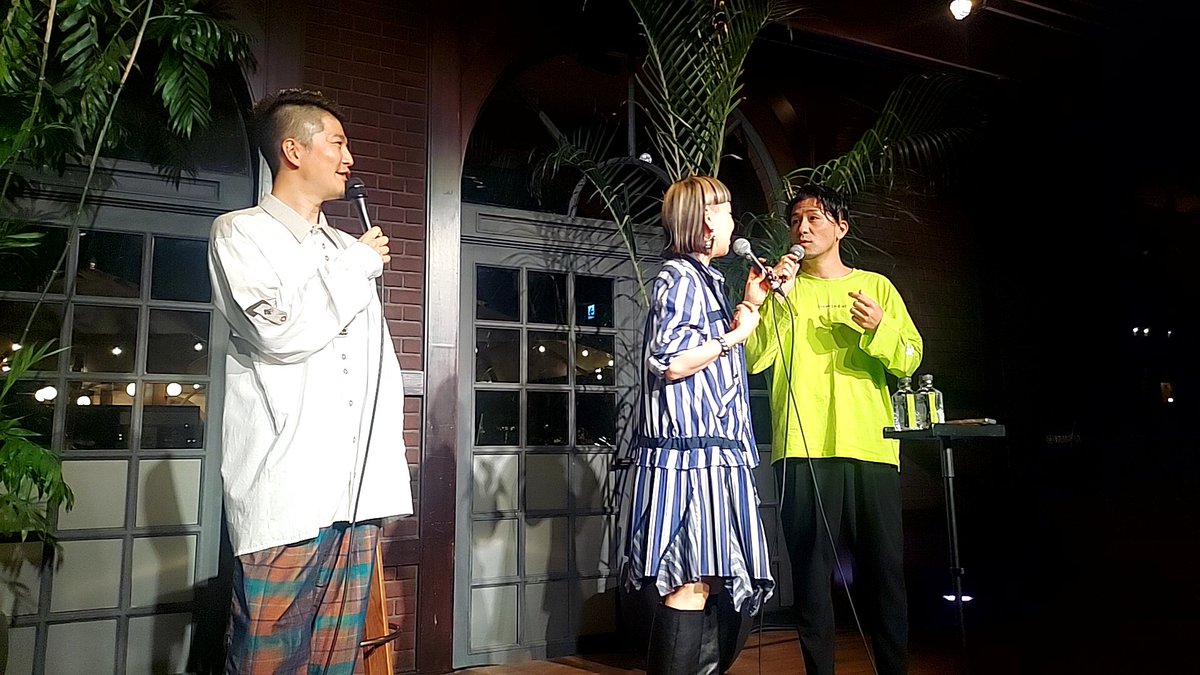 moko_hitsuji's tweet photo. #伊藤大輔 Voice Solo 20周年東京公演"neXvoX-ネクスヴォクス-"
@ Blue Note Place
ループマシンを使った声だけのソロパフォーマンス♪
相当な努力と試行錯誤を重ねて来たんだろうな。
感動と感激をありがとうございました♪
アンコールが豪華でしたw
#Shiho #矢幅歩 https://t.co/UZE4KC15VN