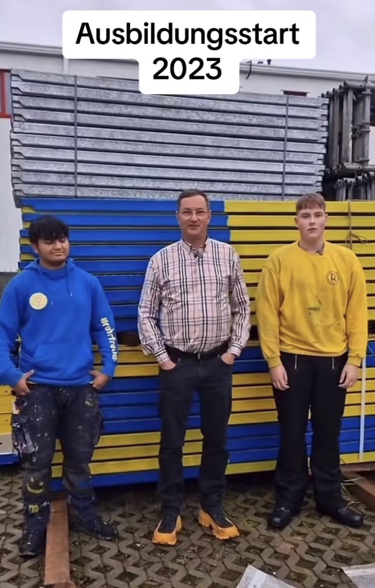 Mache1e_O3O's tweet photo. Die wären jetzt einfach mit ihrer Ausbildung fertig😭 https://t.co/wJISjrnh5R