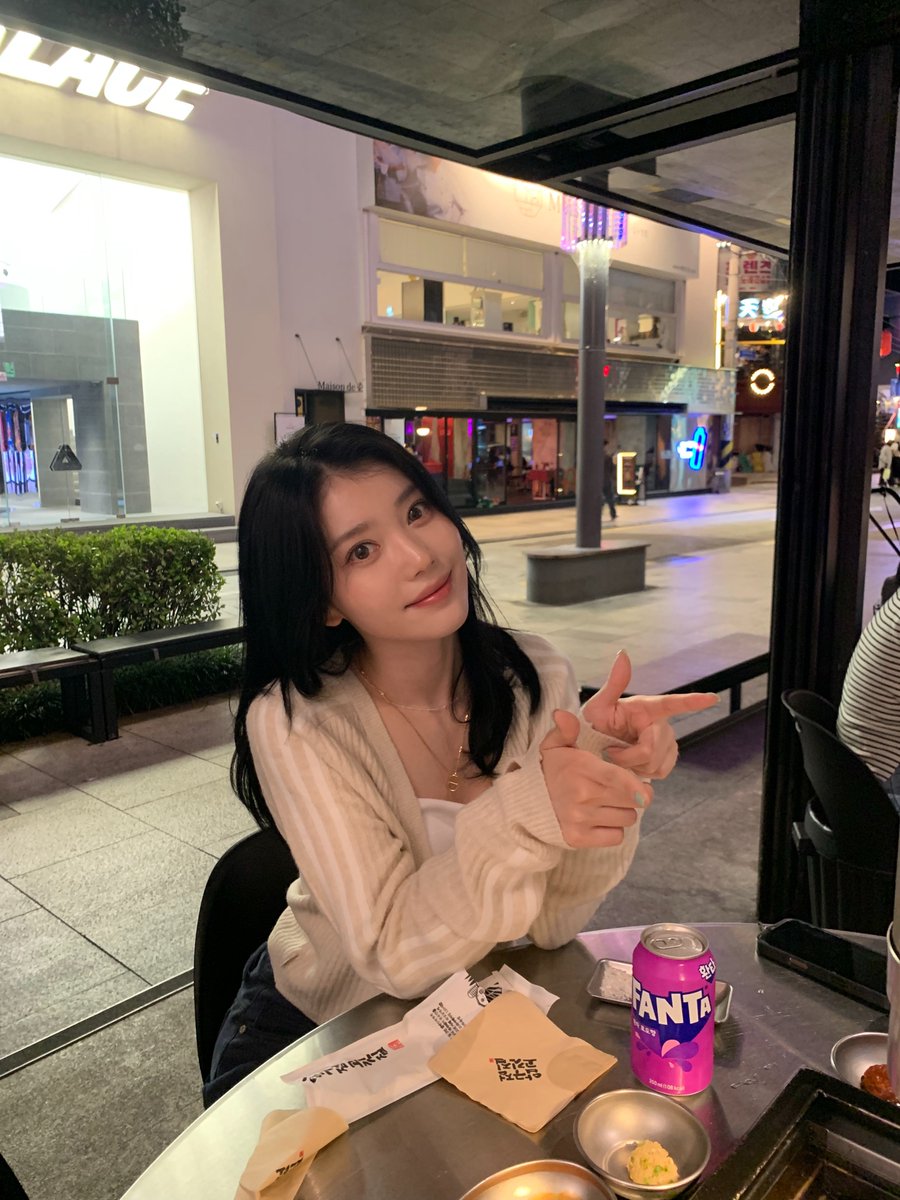 KEP1ERLATAM's tweet photo. @official_kep1er ➥ 4. Lindos 🥺
     5. Me dibujaron un conejito 🐰
     6. 🥩
      7. Qué vergüenza...

(+)

#샤오팅 #XIAOTING
#Kep1er #케플러 @official_kep1er
© 🐥 | KEP1ER LATAM https://t.co/y5NEzotjlN
