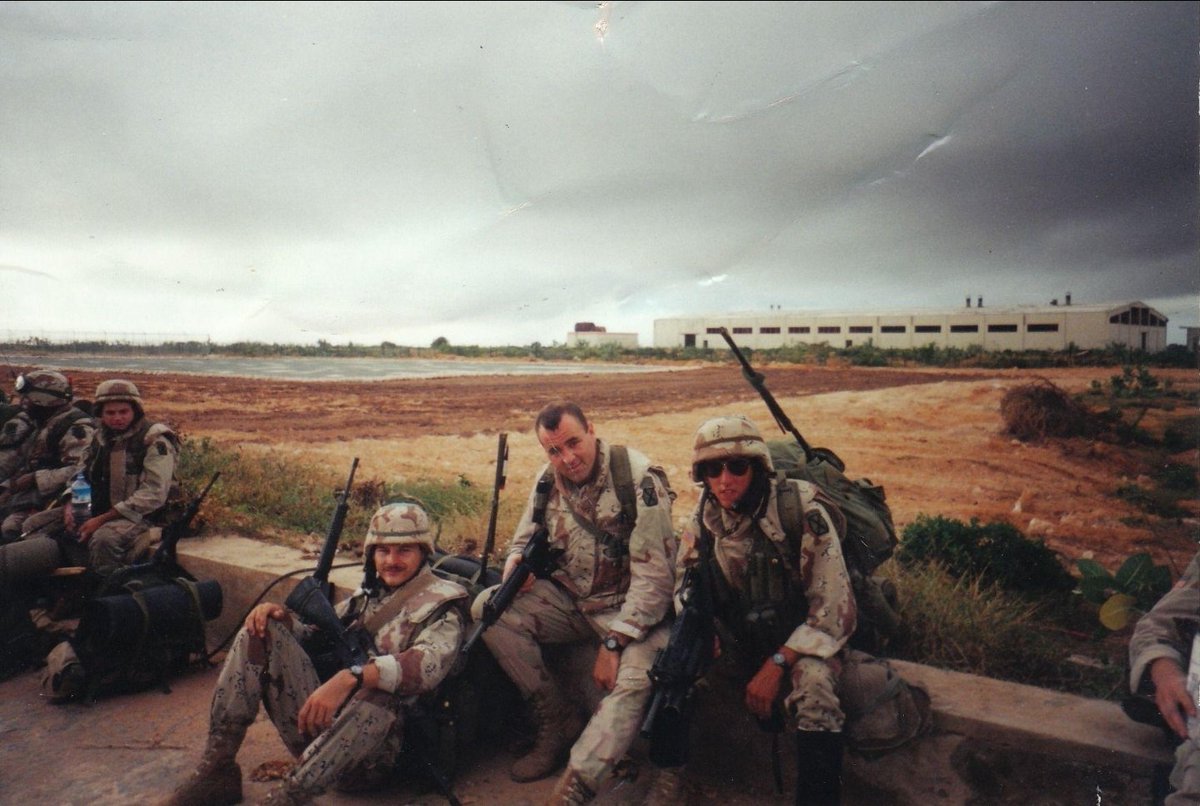BlueCordCSM's tweet photo. WHEN YOU REMEMBER BLACK HAWK DOWN, REMEMBER THE SOLDIERS WHO FOUGHT THEIR WAY IN. 🇺🇸

October 3–4, 1993. Mogadishu.

Rangers and Delta operators were pinned down. Americans were wounded. Two Black Hawks were down.

The 10th Mountain Division answered the call.

The Golden Dragons of 2-14 Infantry, alongside attached infantrymen and engineers, fought through ambushes, barricades, and heavy fire. Malaysian armored vehicles and Pakistani tanks helped the rescue force reach the trapped Americans.

This wasn’t a convoy rolling in after the fighting stopped. They fought their way in and helped get the wounded and survivors out.

SGT Cornell Houston and PFC James Martin lost their lives. More than 20 other 10th Mountain soldiers were wounded.

Remember their names. Remember the men who went back into those streets.

@Boots_N_Chutes
@cmrowe77
@TheIOGuy

👇 Did you know the 10th Mountain’s role in the rescue?

#10thMountain #Mogadishu #BlackHawkDown #ClimbToGlory #neverforget