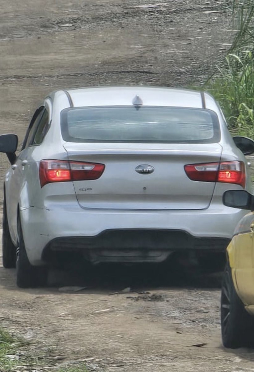 JLLauCruz's tweet photo. @AlvaroAlvaradoC @manoloalvarezc @radiopanama estos señores han sido lanzados en 4 ocasiones anteriores en estos dos últimos meses; vuelven y llegan.  Hay personas que los traen en carros y les ayudan a hacer sus casas. https://t.co/cnK0Q2wnOX