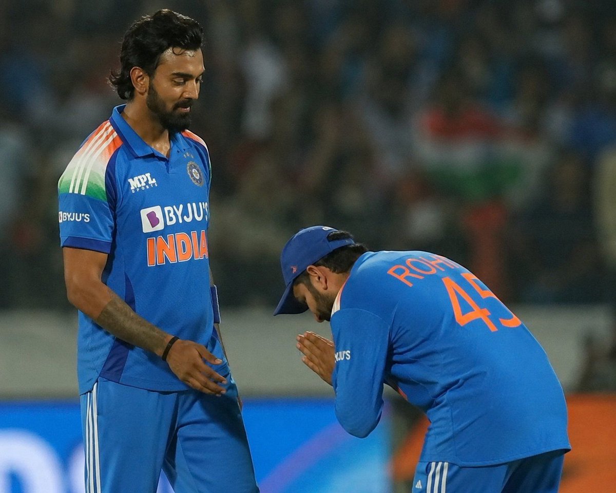 alphax18i's tweet photo. Permanent opener hota toh Rohit Sharma ka career comedy show bana deta. https://t.co/CeHZtfwMNs