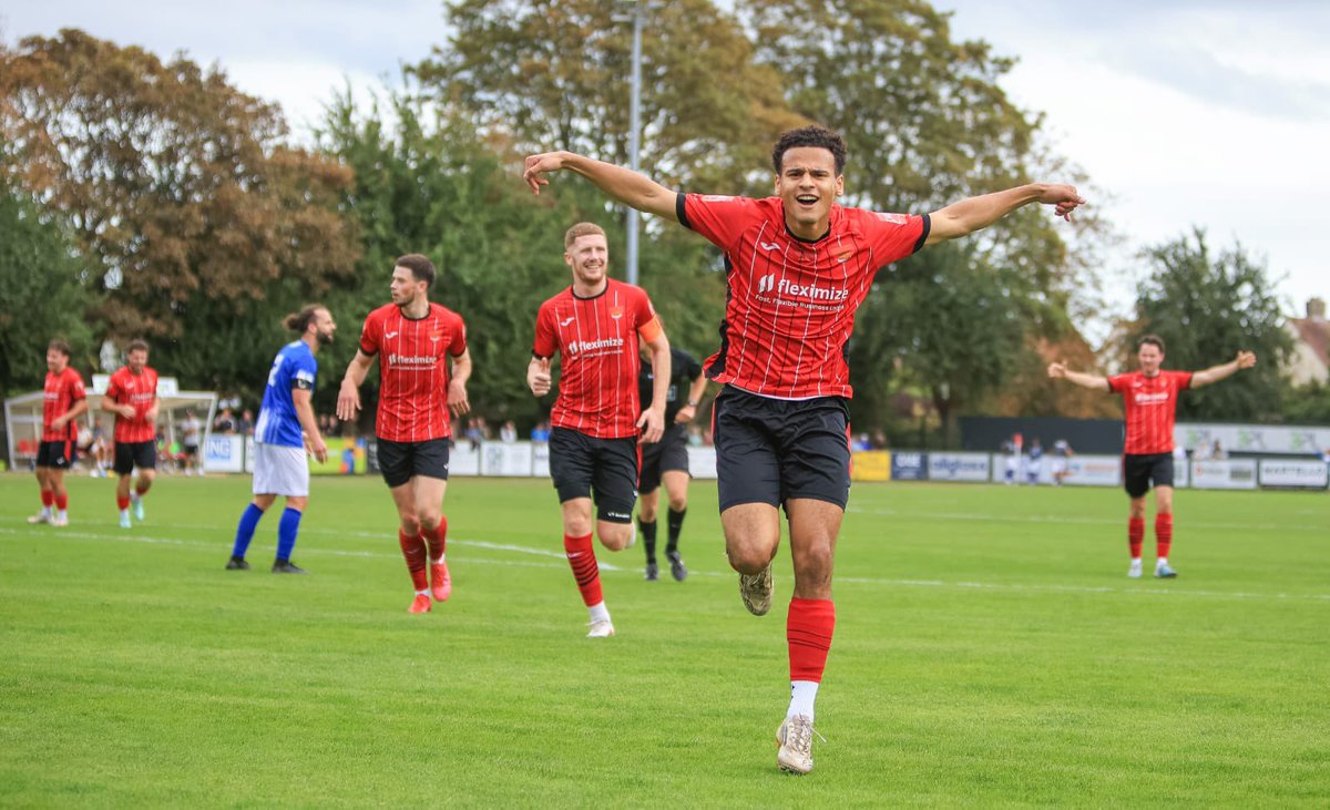 Felixseasiders's tweet photo. HT – @Felixseasiders 3 @CIFC 1

Felixstowe made a fast start and could have taken the lead after just five minutes when Josh Hitter broke through and played Josh Mayhew into the box. Mayhew placed his effort beyond the Canvey keeper, but saw it strike the left post.

The opening goal did arrive on 11 minutes, with Ethan Garcia finishing neatly underneath the goalkeeper after Josh Mayhew had knocked the ball down into his path.

Canvey responded almost immediately, with Mitchell May going one-on-one and finishing calmly to level the scores just two minutes later.

Garcia restored Felixstowe’s lead on 17 minutes with a superb individual effort. After a neat one-two with Mayhew, he showed excellent footwork to beat his defender before finishing brilliantly.

The Seasiders added a third four minutes later. A long throw caused problems for the Canvey defence and, after the ball went through the goalkeeper’s hands, Mayhew reacted quickest to stab home following a scramble in the box.

Callum Harrison then almost added a spectacular fourth, with an audacious effort from the far right narrowly finding the side netting as Felixstowe continued to threaten.