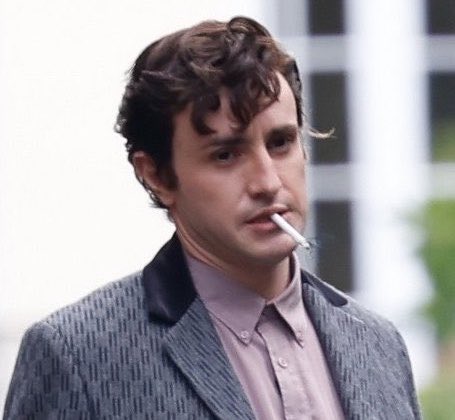 vampgeorge's tweet photo. joe actually looks pretty good for the era he’s portraying, paul on the other hand … https://t.co/zkLpbaUGo4