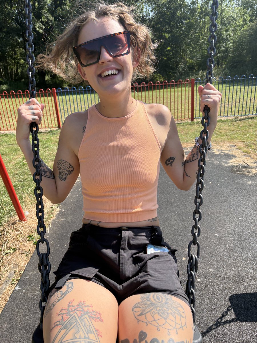 tattoosammi06's tweet photo. This swing isn’t the only thing I’m ready to ride😜
#snapchat #onlyfans #swinger https://t.co/OE35qsK2C2