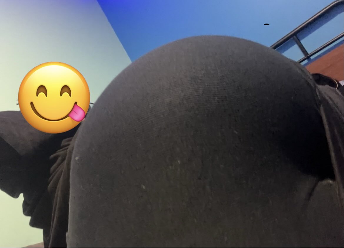 CookieBuns_'s tweet photo. Would anyone want to wake up next to this🍑😋#femboy #femboyass #bubblebutt #cutefemboy https://t.co/fhZ8Pylwzl