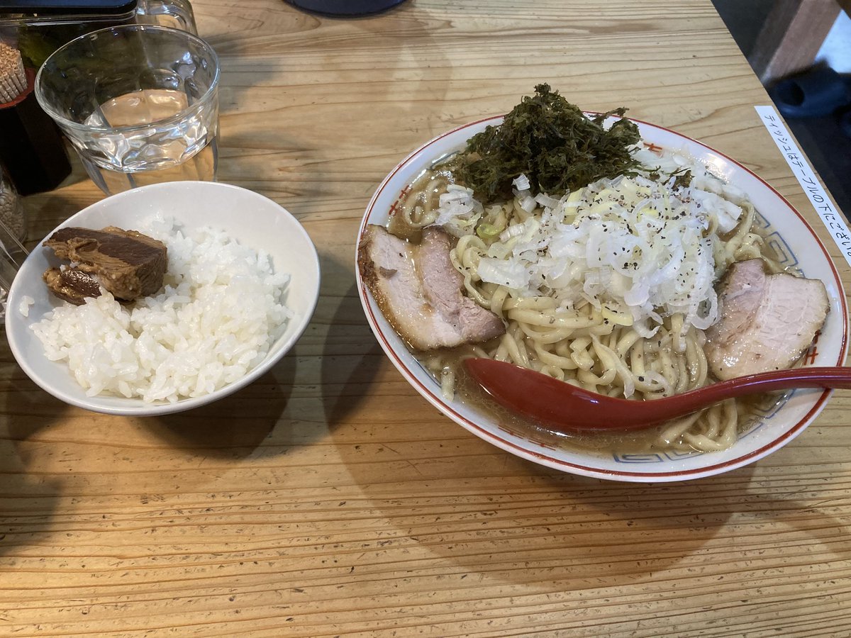 orange_mkn095's tweet photo. 坊ちゃんスタジアムに好カードの試合見に行ってサムライノネイロ行ってSHANK見に行った。楽しかった。おやすみ。 https://t.co/bKuyhYQuVt