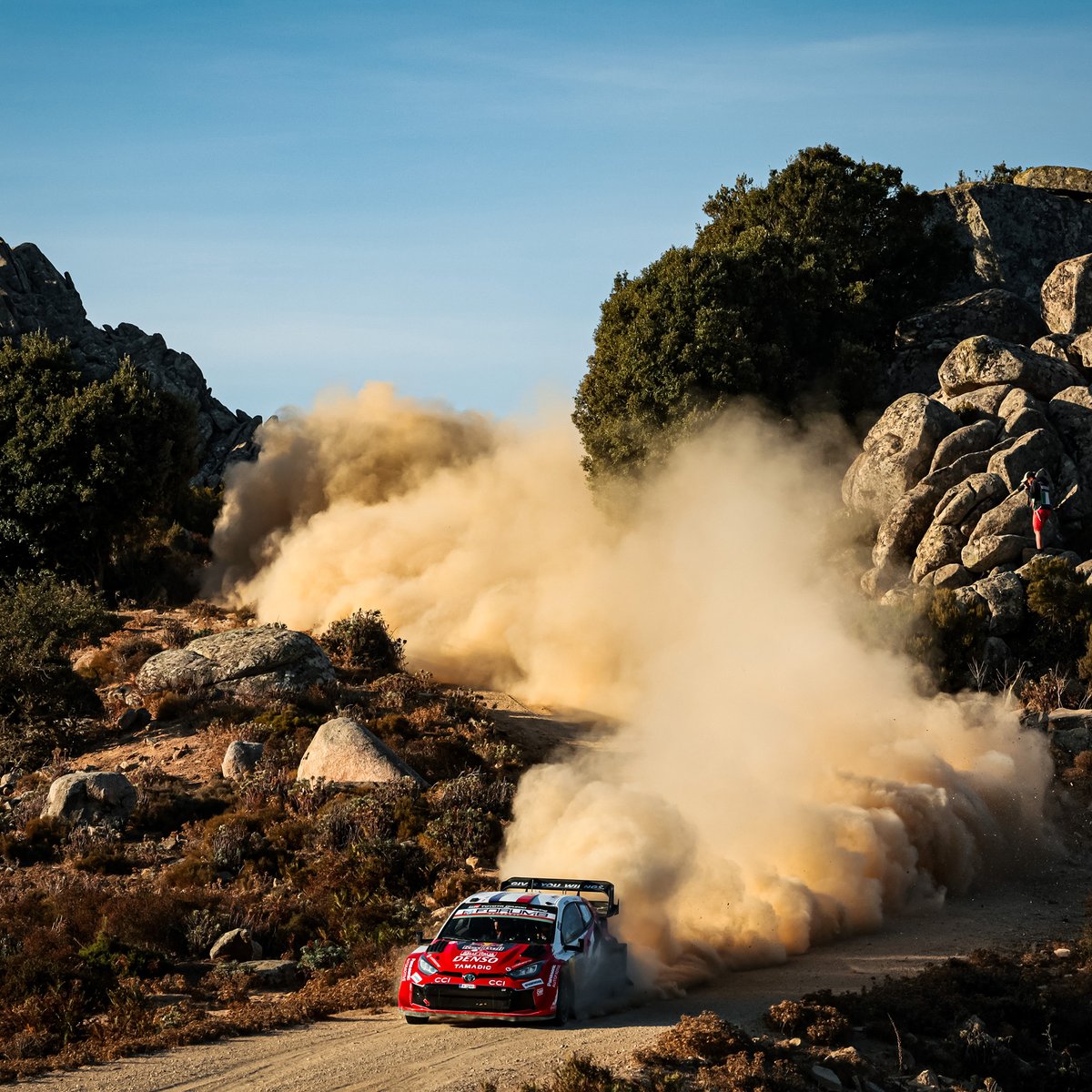 SebOgier's tweet photo. Stage win 🥇

SS12 Coiluna - Loelle 2 (24.83 km)
1⃣ OGIER 15'31.2
2. Solberg +8.0s
3. Pajari +13.6s
4. Katsuta +18.0s
5. Armstrong +23.1s

🎙️ "The wheel keeps spinning since the beginning of the weekend. Let's hope we manage ourselves to stay out of trouble. It was very sandy , some rocks in places. Slippery stage."

🇫🇷 "La roue continue de tourner depuis le début du week-end. J'espère qu'on va nous-mêmes réussir à éviter les ennuis. C'était très sablonneux, avec des pierres par endroits. Une spéciale glissante."

O/A after SS12:
1. Solberg
2⃣ OGIER +28.6s
3. Pajari +1'25.7
4. Evans +2'29.1
5. Fourmaux +2'33.8

#WRC #RallyItaliaSardegna 🇮🇹